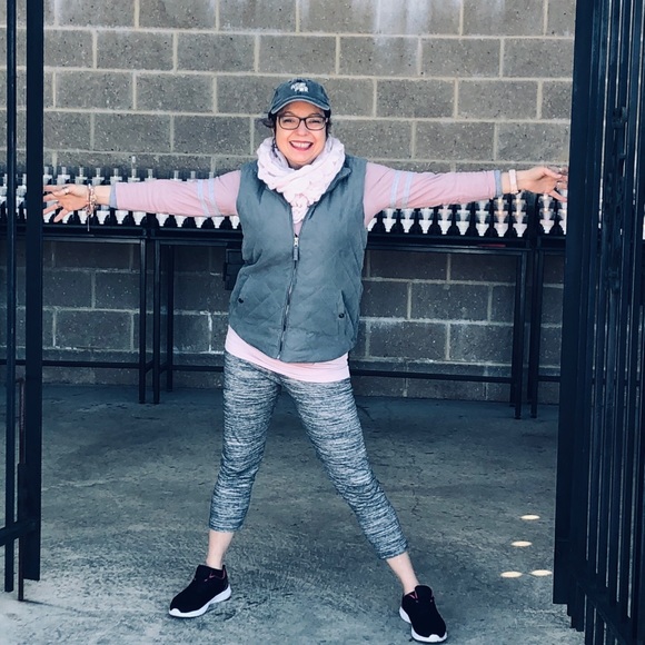 Meet your Posher, Kimberly - Picture 1 of 1